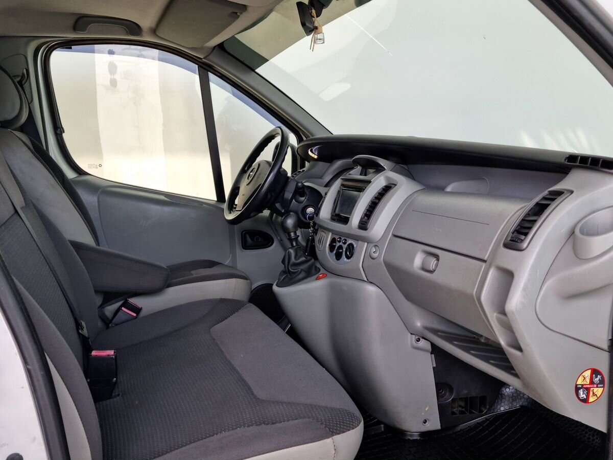 Opel Vivaro 999 2008 г.в., 368 674 км.