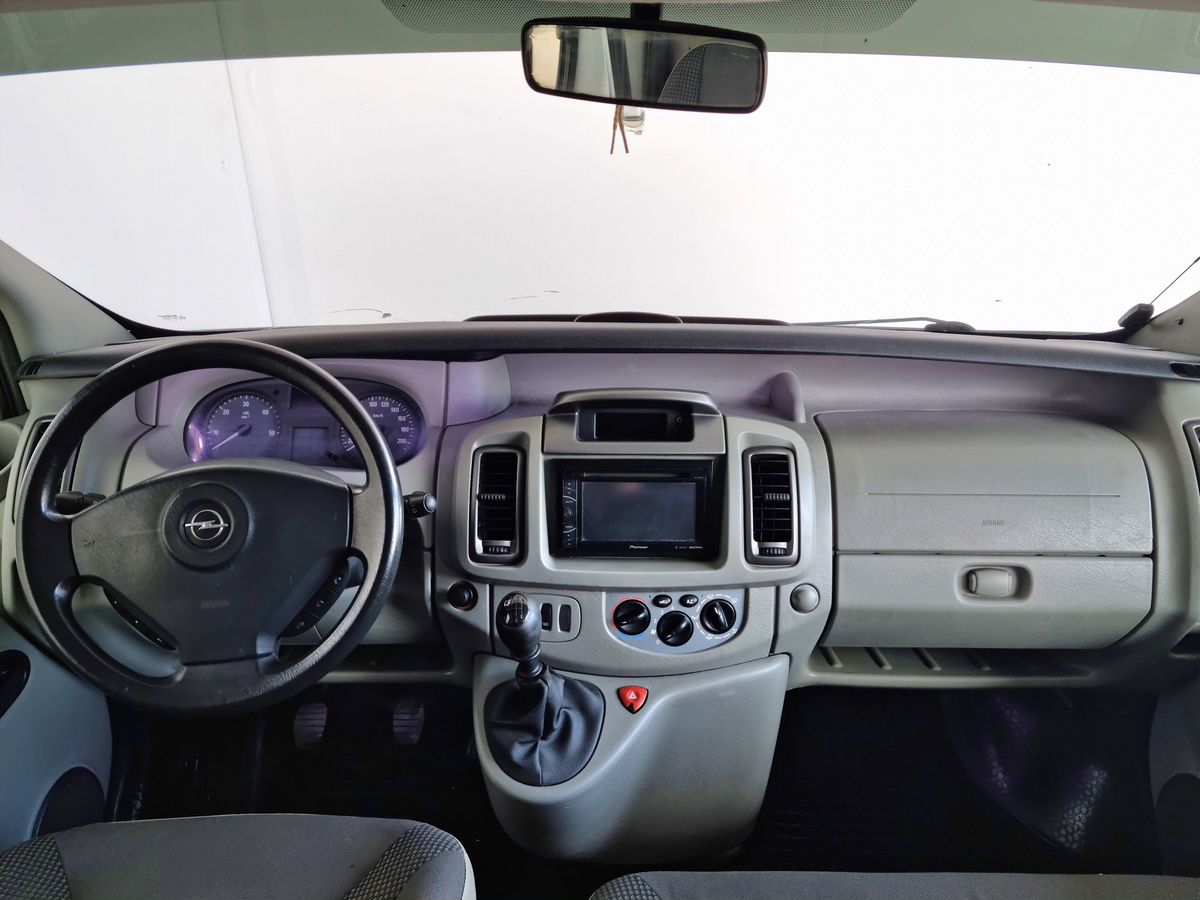 Opel Vivaro 999 2008 г.в., 368 674 км.