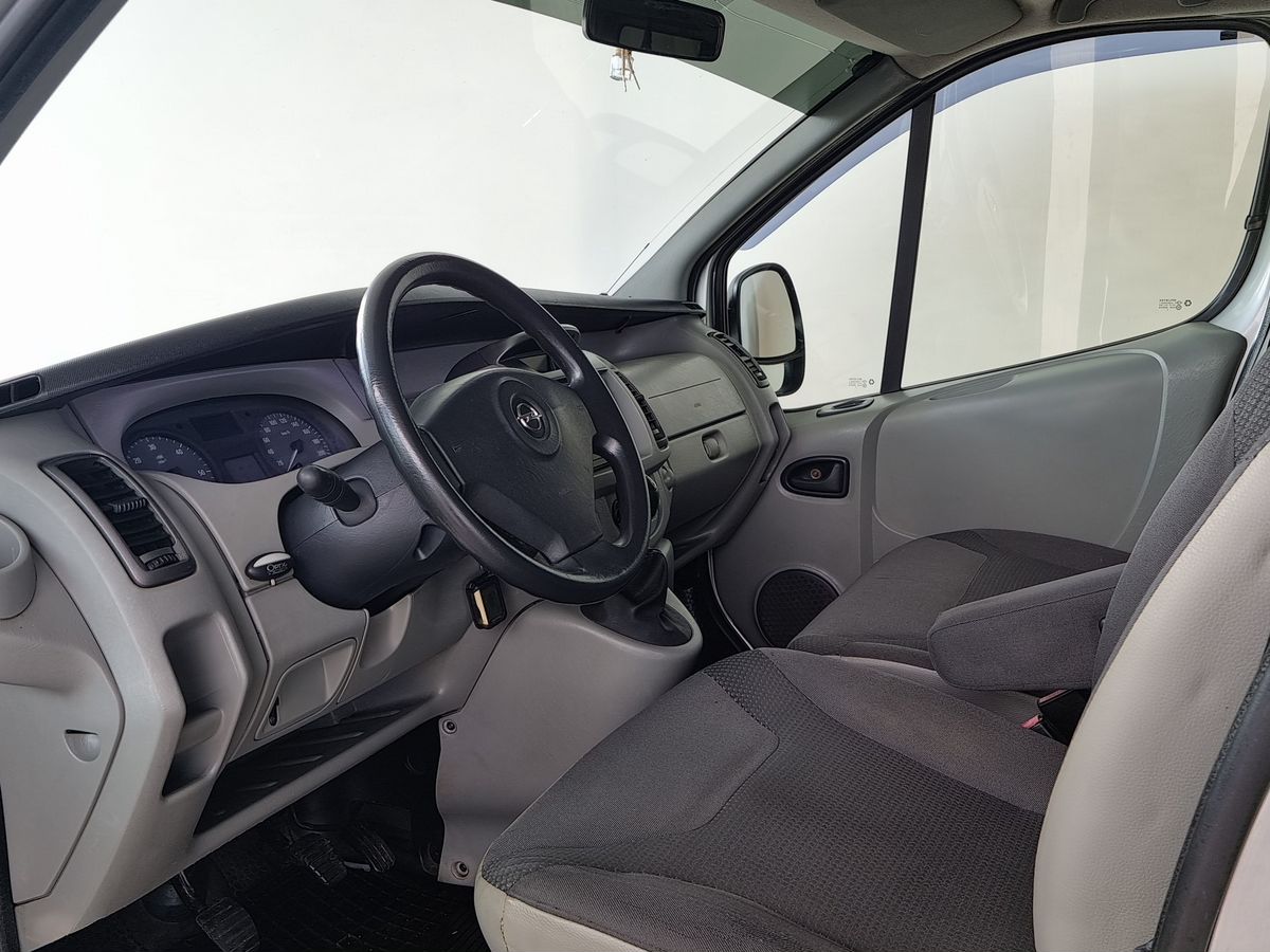 Opel Vivaro 999 2008 г.в., 368 674 км.