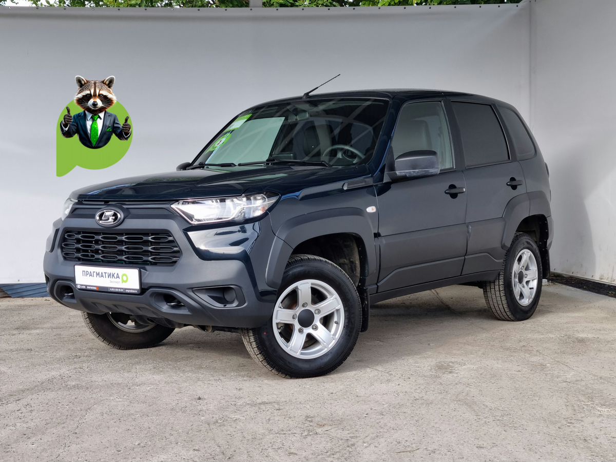 Lada Niva Travel