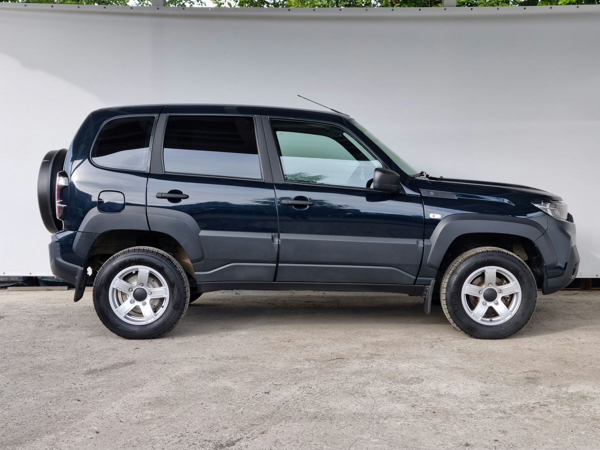 Lada Niva Travel BLACK'24 (2023-2024) 2024 г.в., 21 877 км.