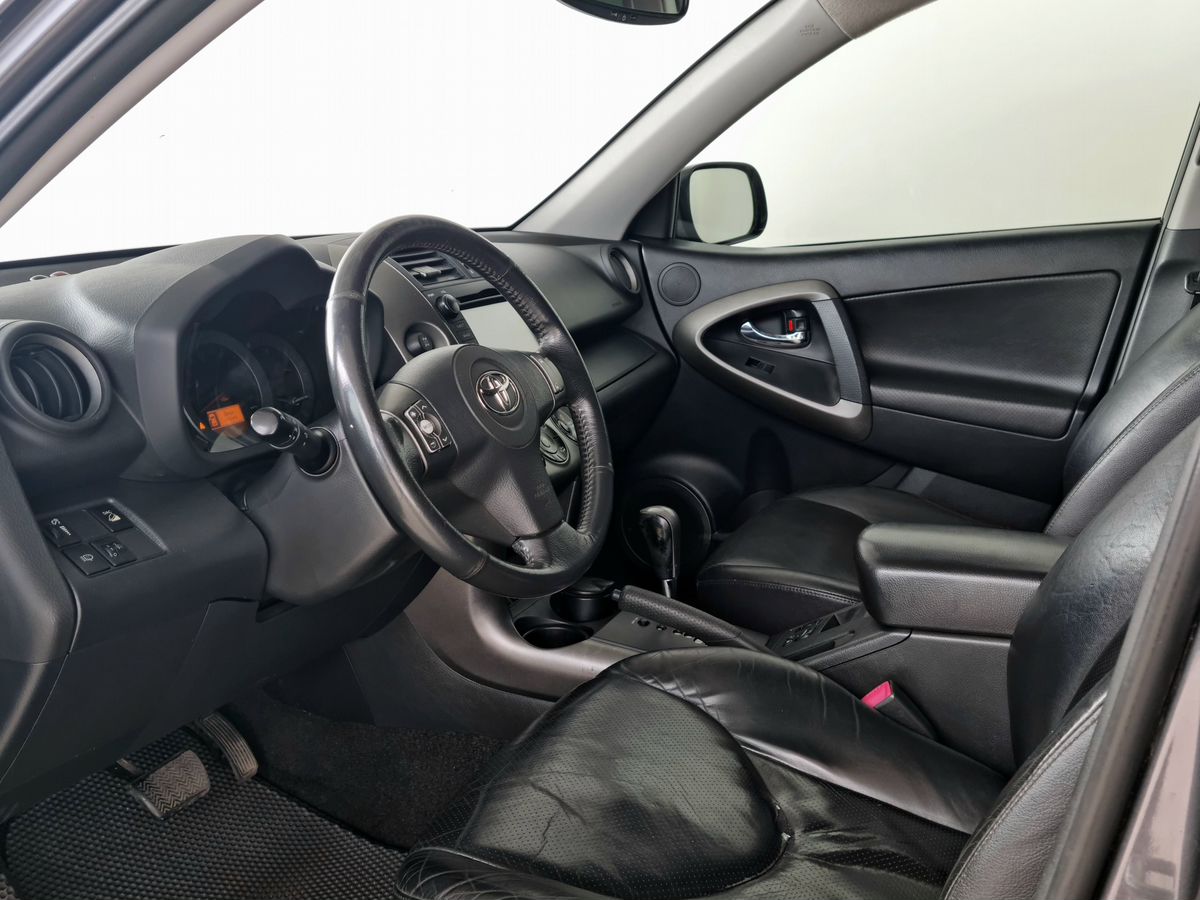 Toyota RAV4 Сол 2010 г.в., 189 000 км.