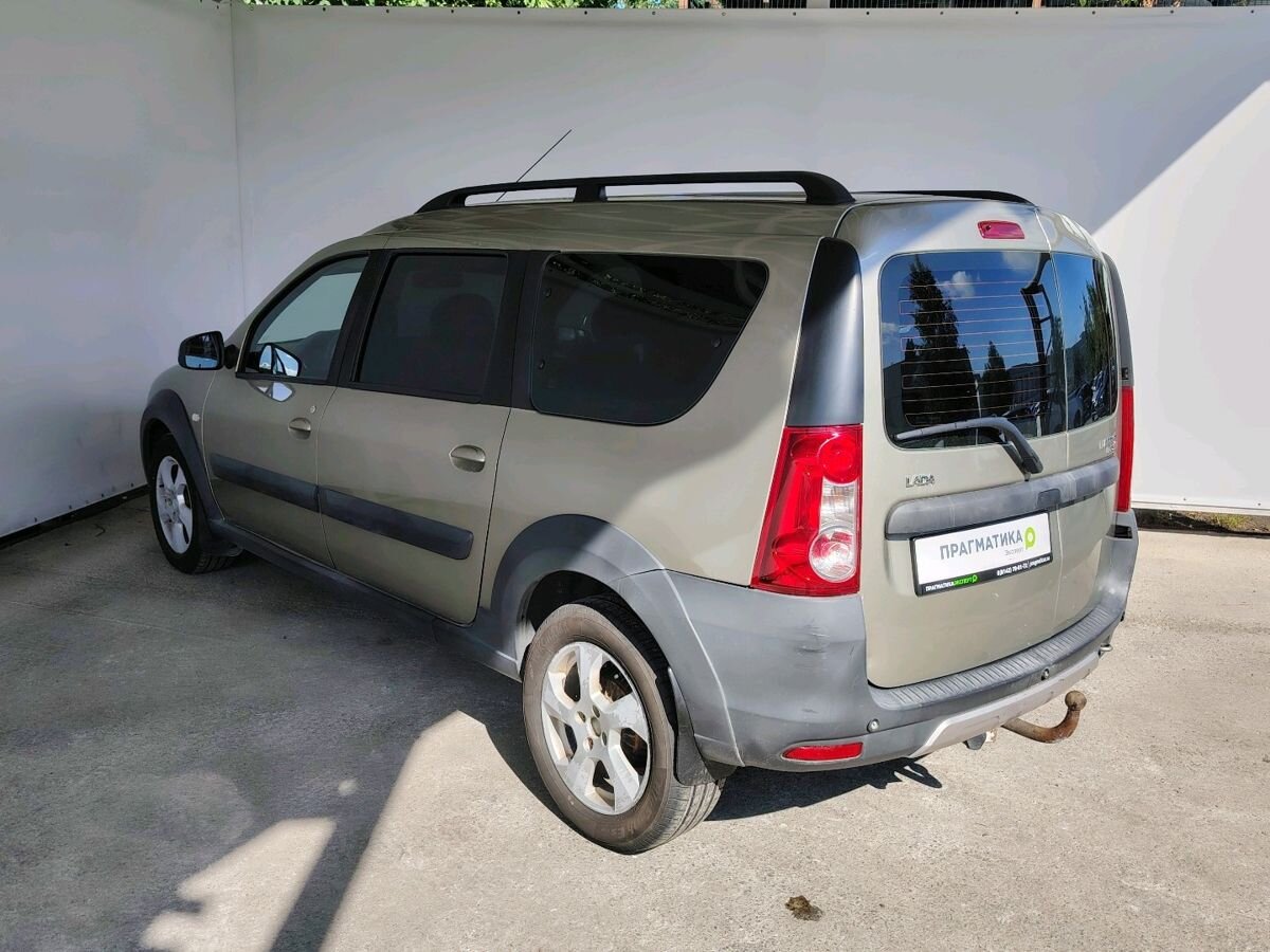 Lada Largus 999 2016 г.в., 175 685 км.