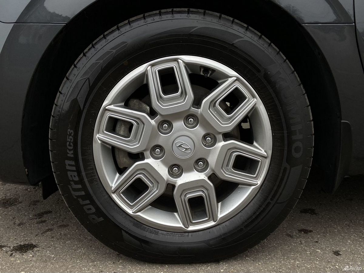 Hyundai Staria