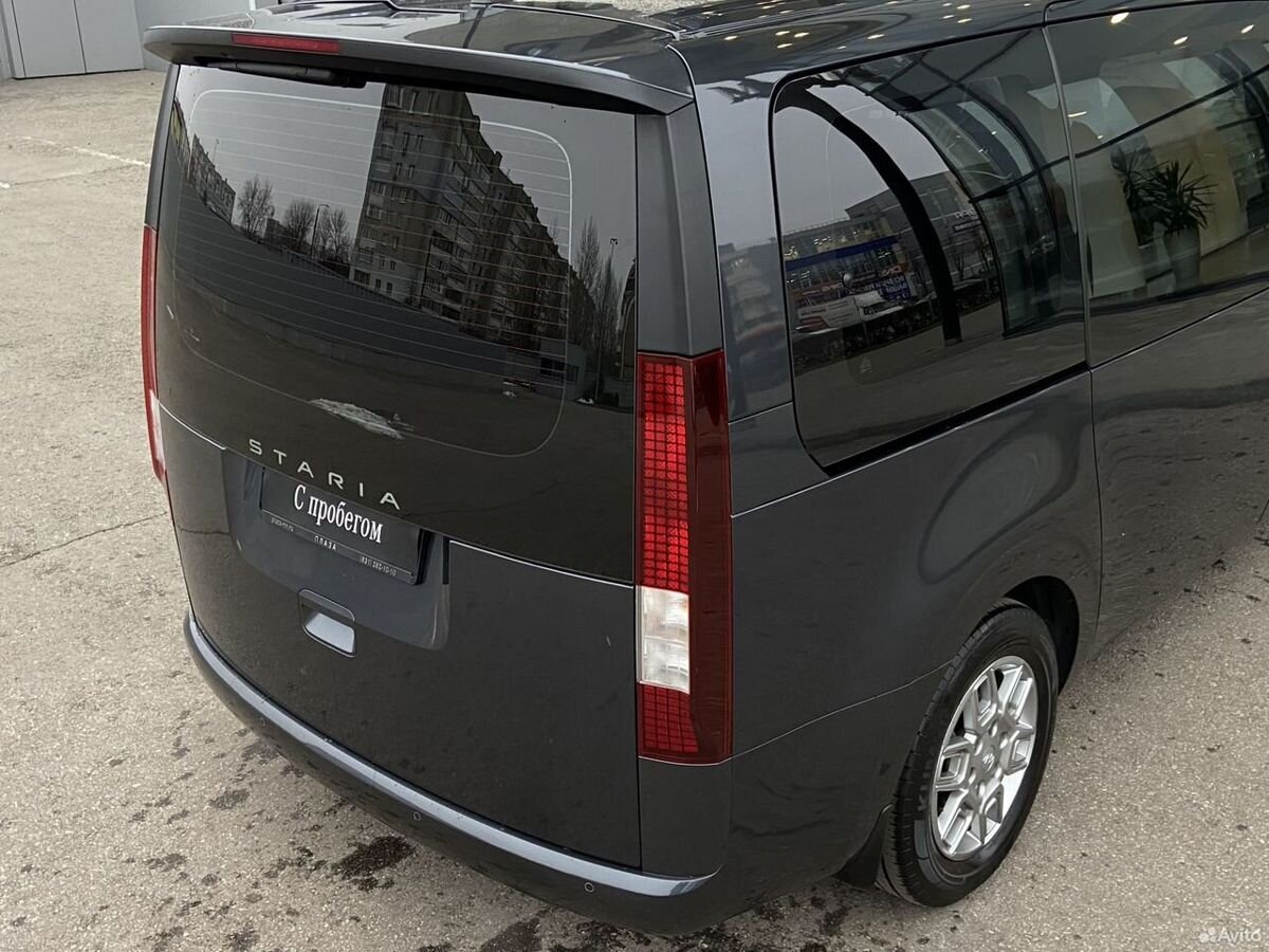 Hyundai Staria
