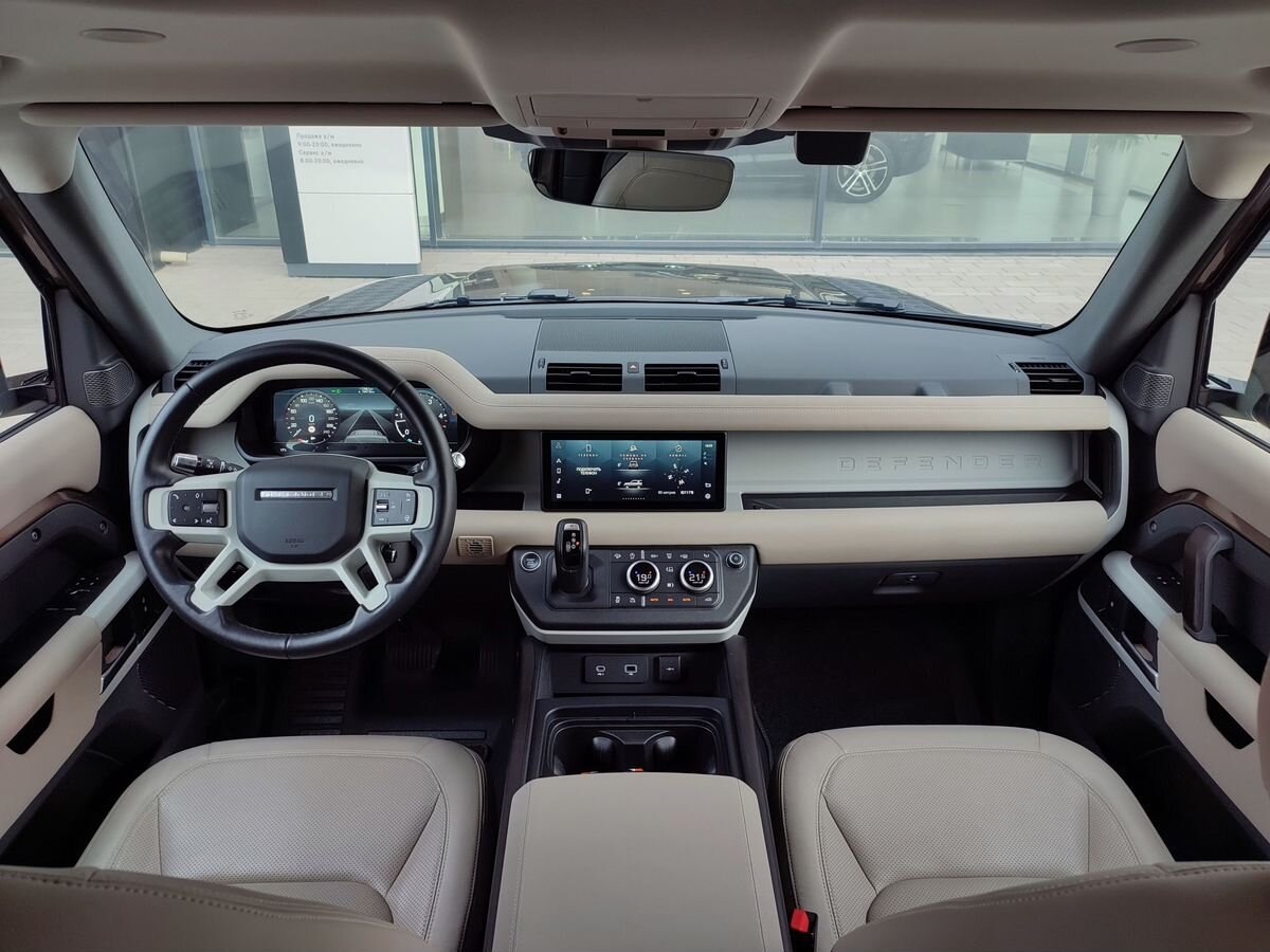 Land Rover Defender