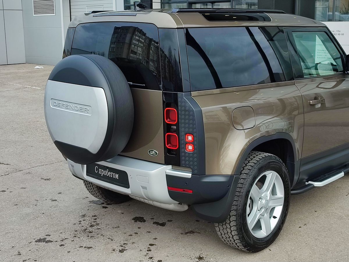 Land Rover Defender
