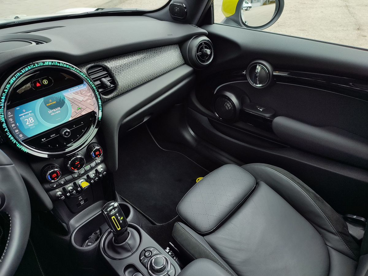 Mini Hatch