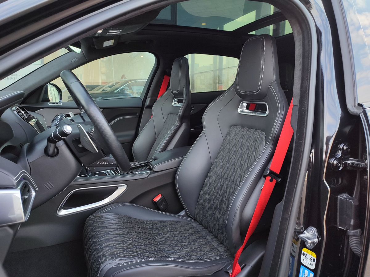 Jaguar F-Pace
