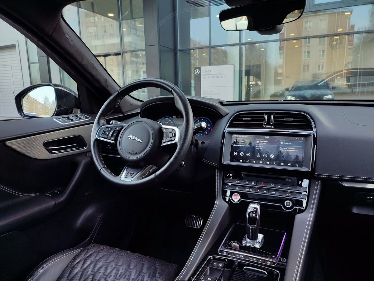 Jaguar F-Pace