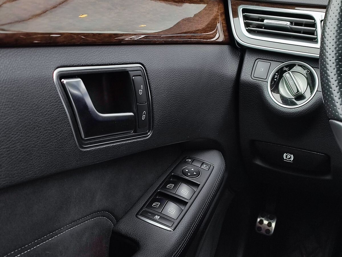Mercedes-Benz E-Класс