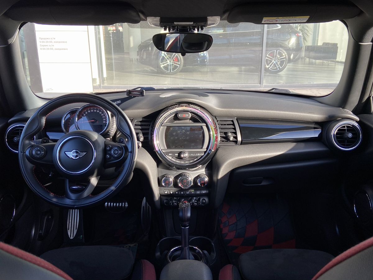 Mini Hatch