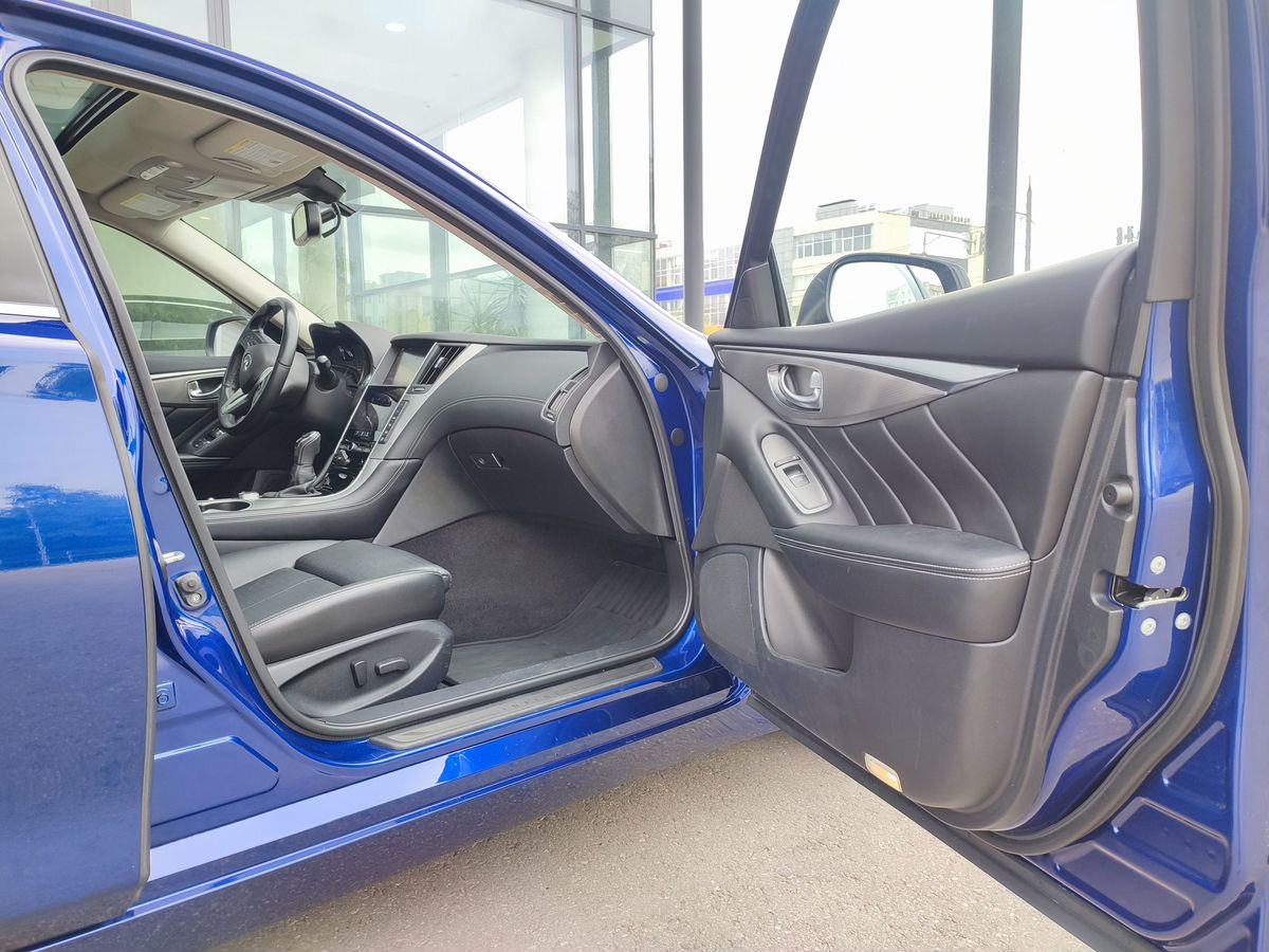 Infiniti Q50