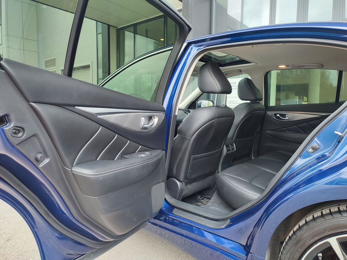Infiniti Q50