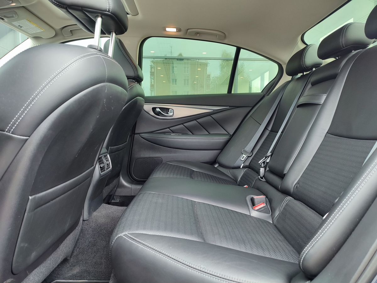 Infiniti Q50