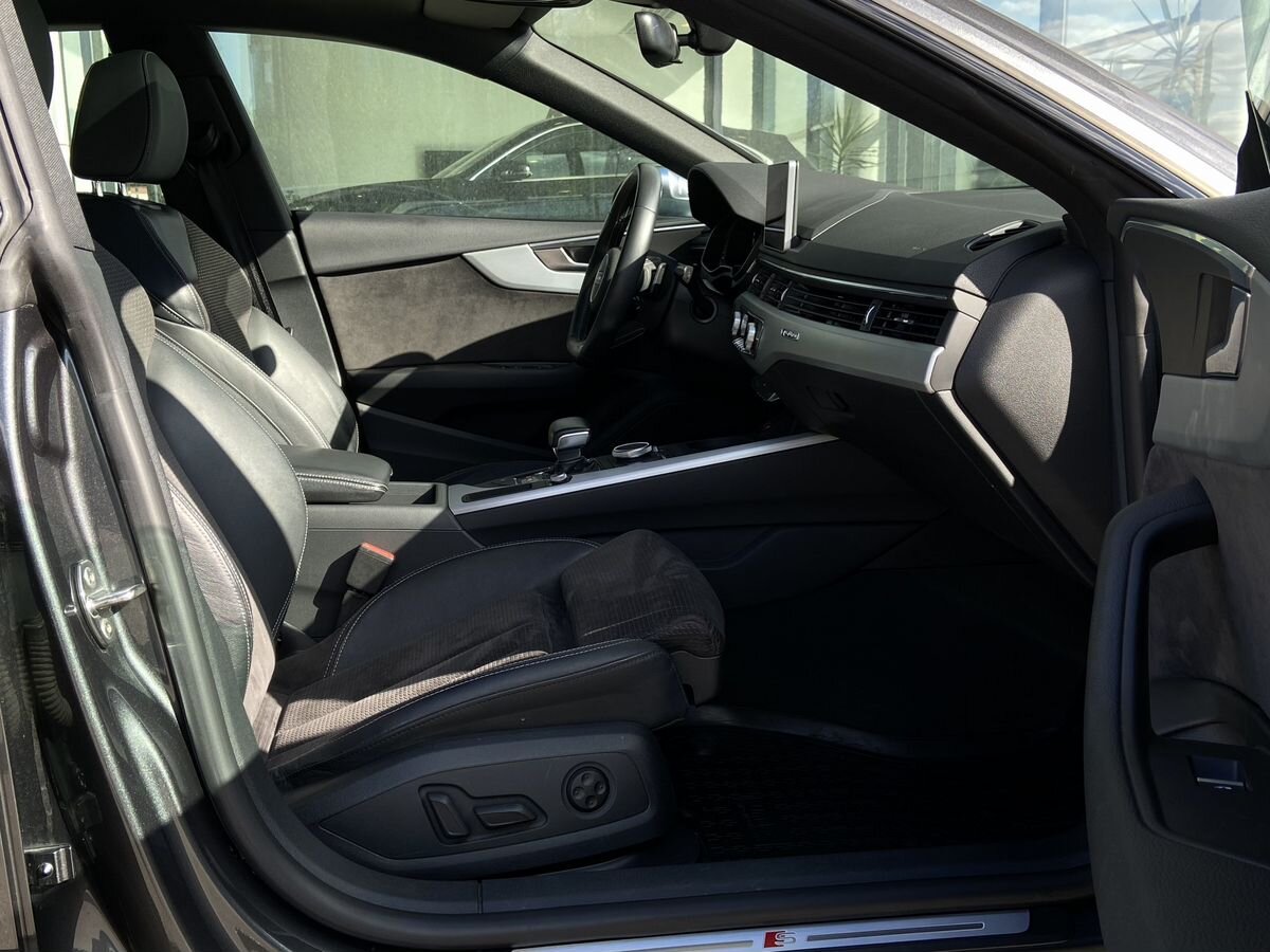 Audi S5