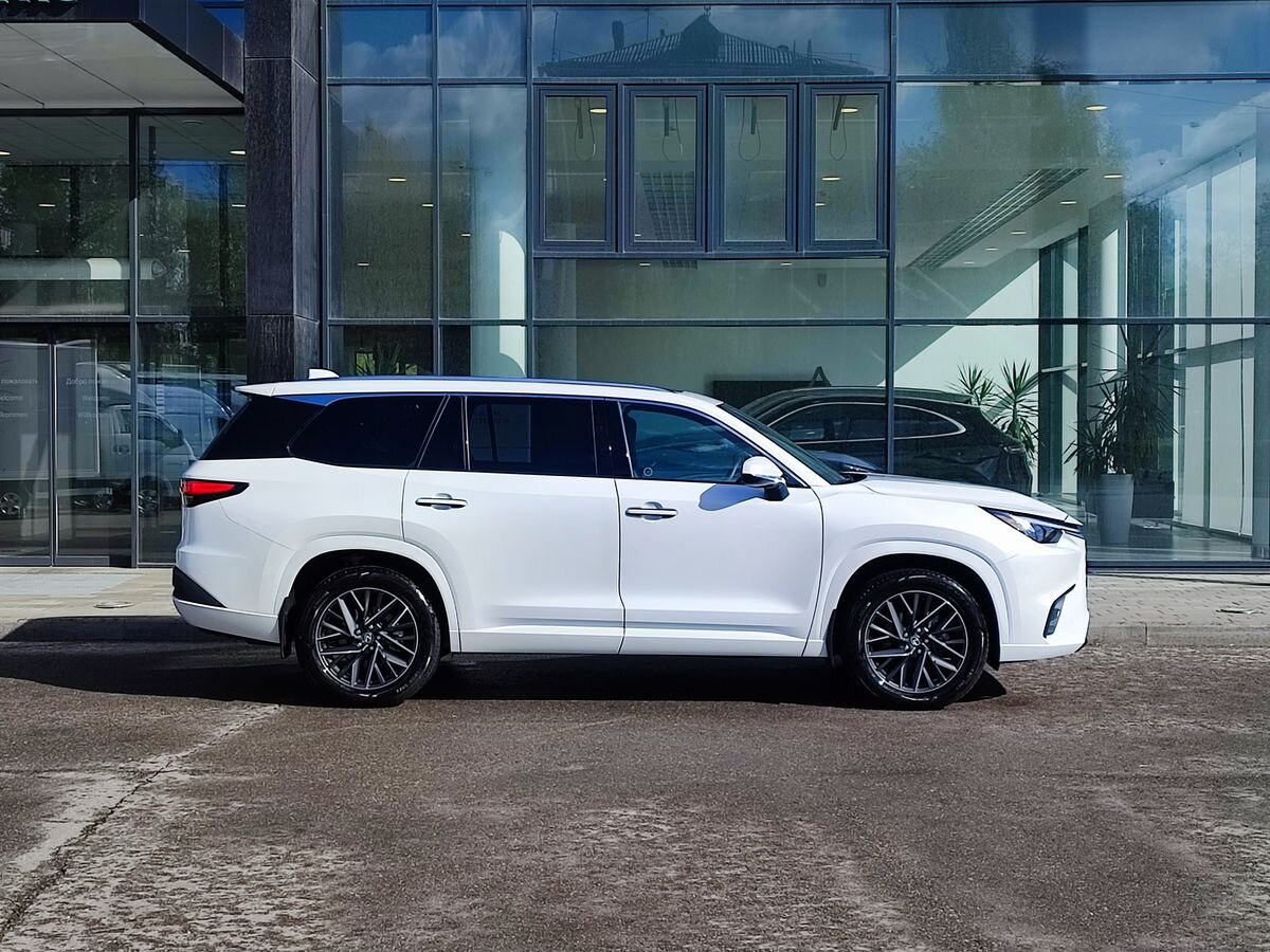 Lexus TX