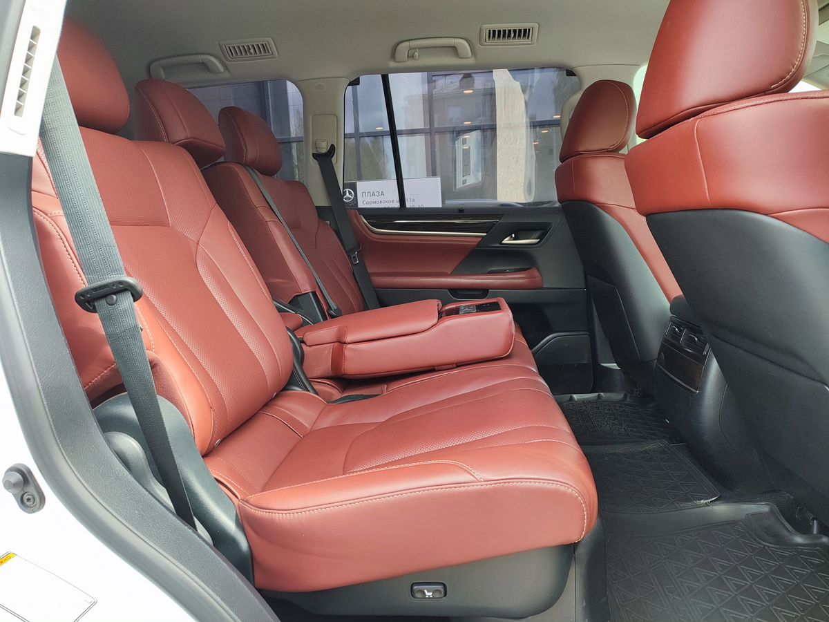 Lexus LX