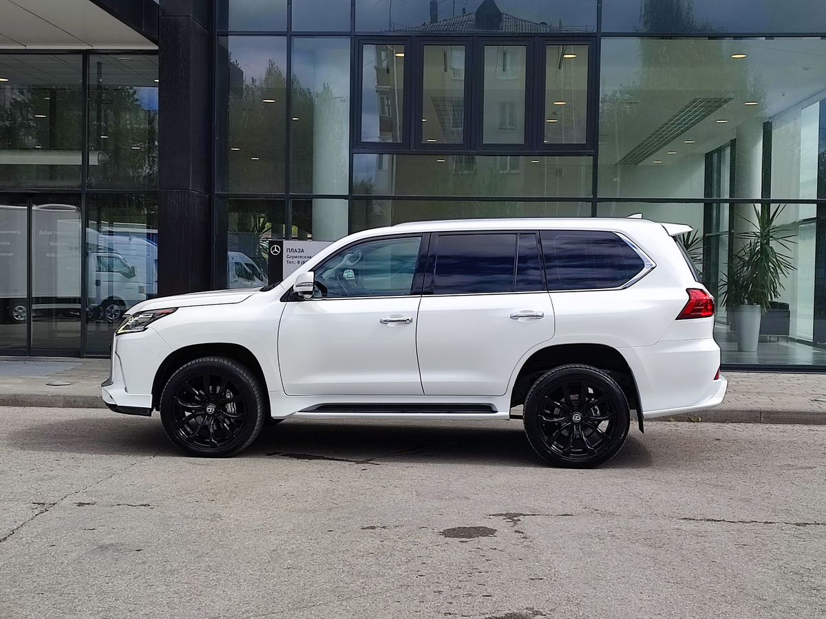 Lexus LX