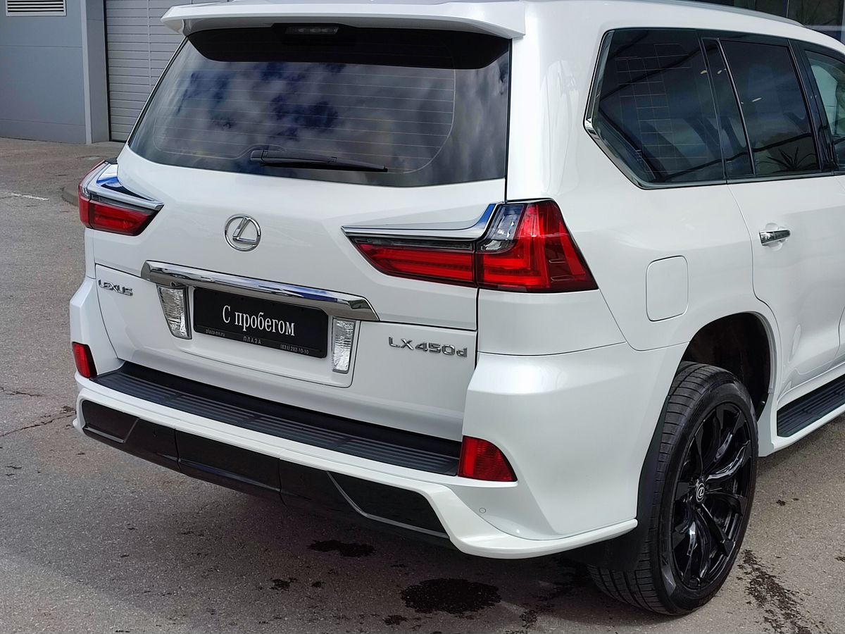 Lexus LX