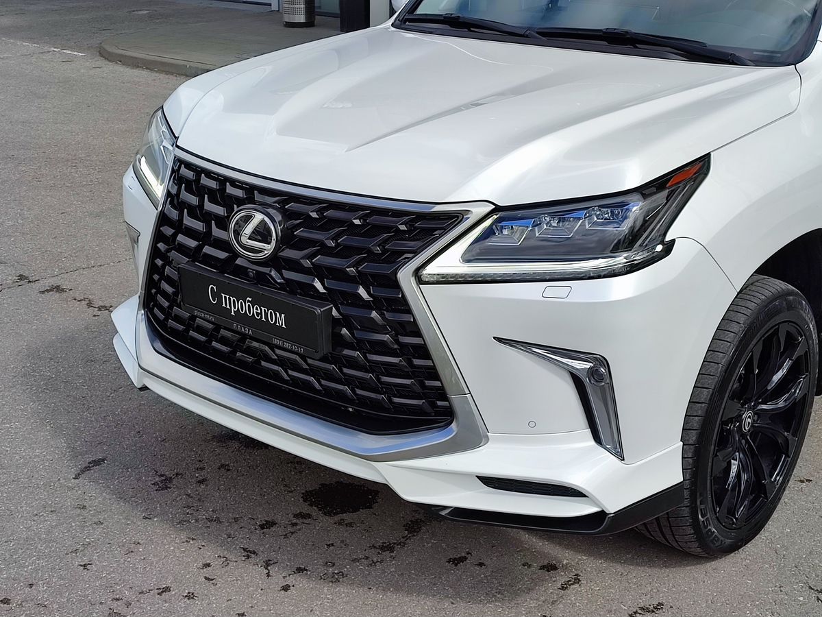 Lexus LX