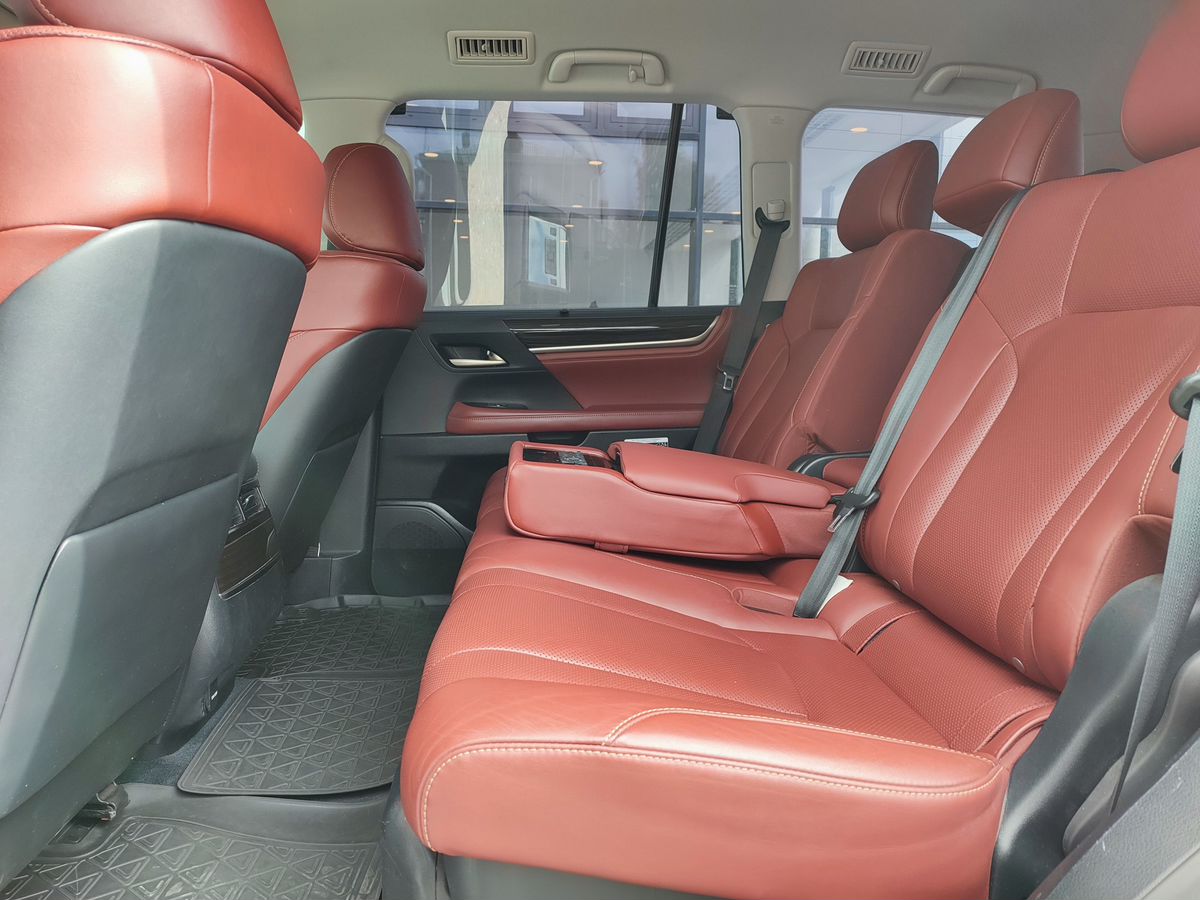 Lexus LX