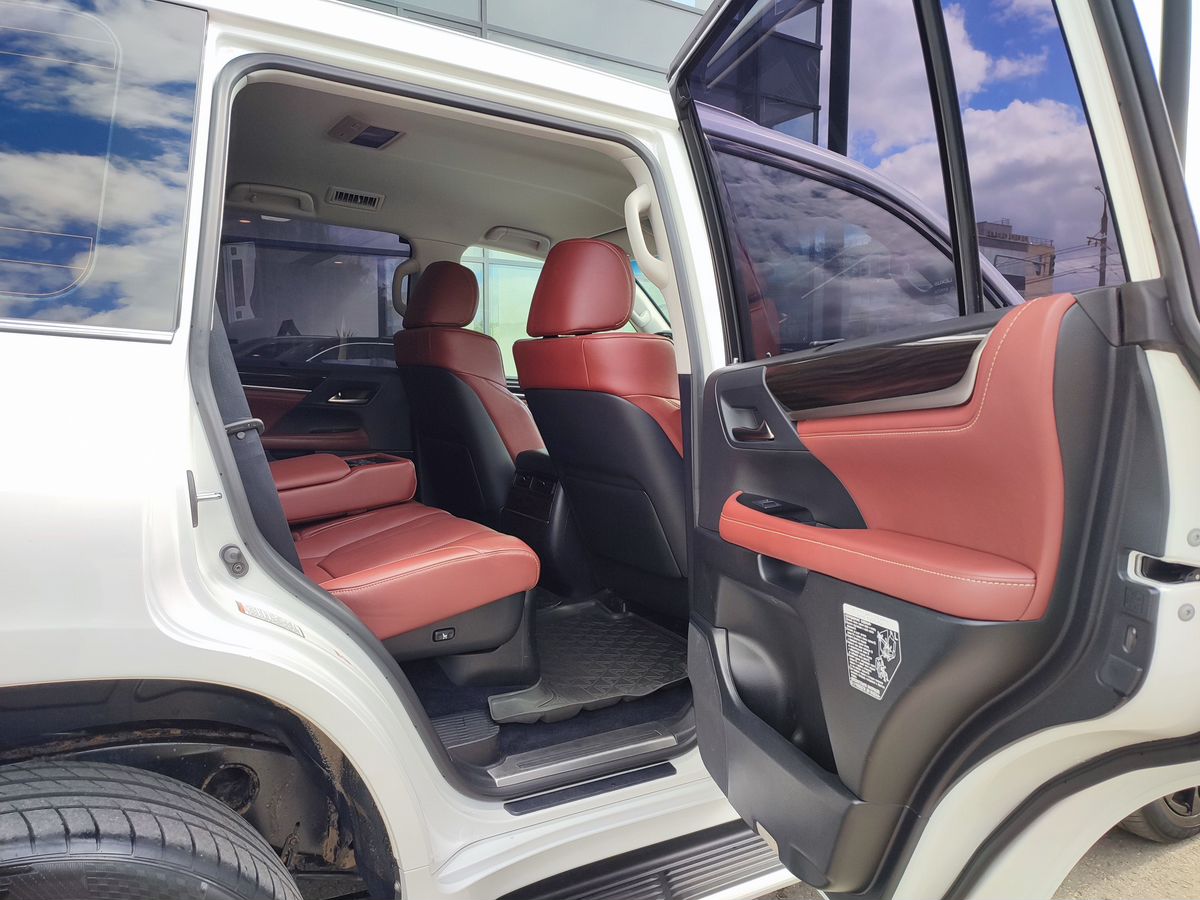 Lexus LX