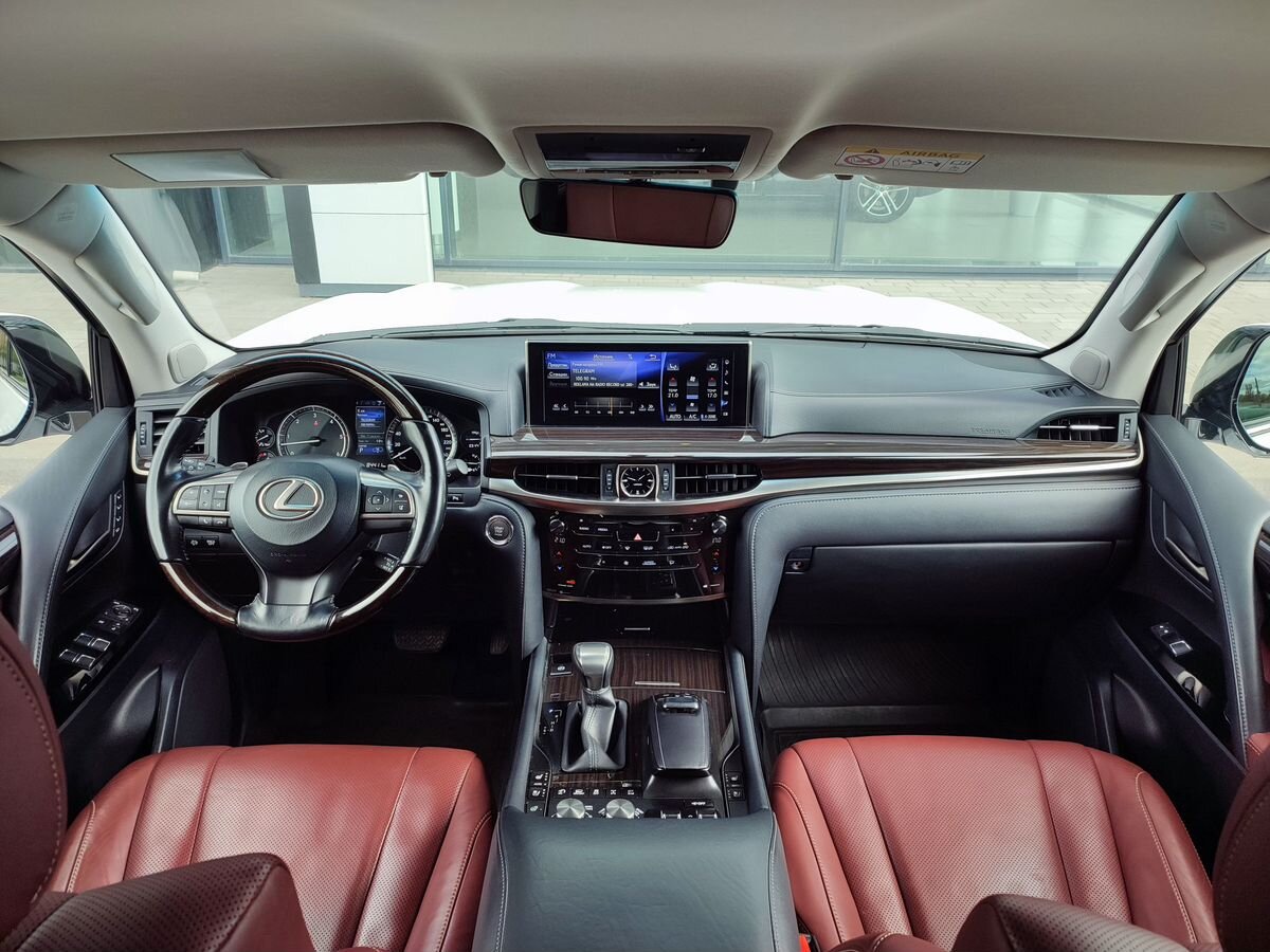 Lexus LX