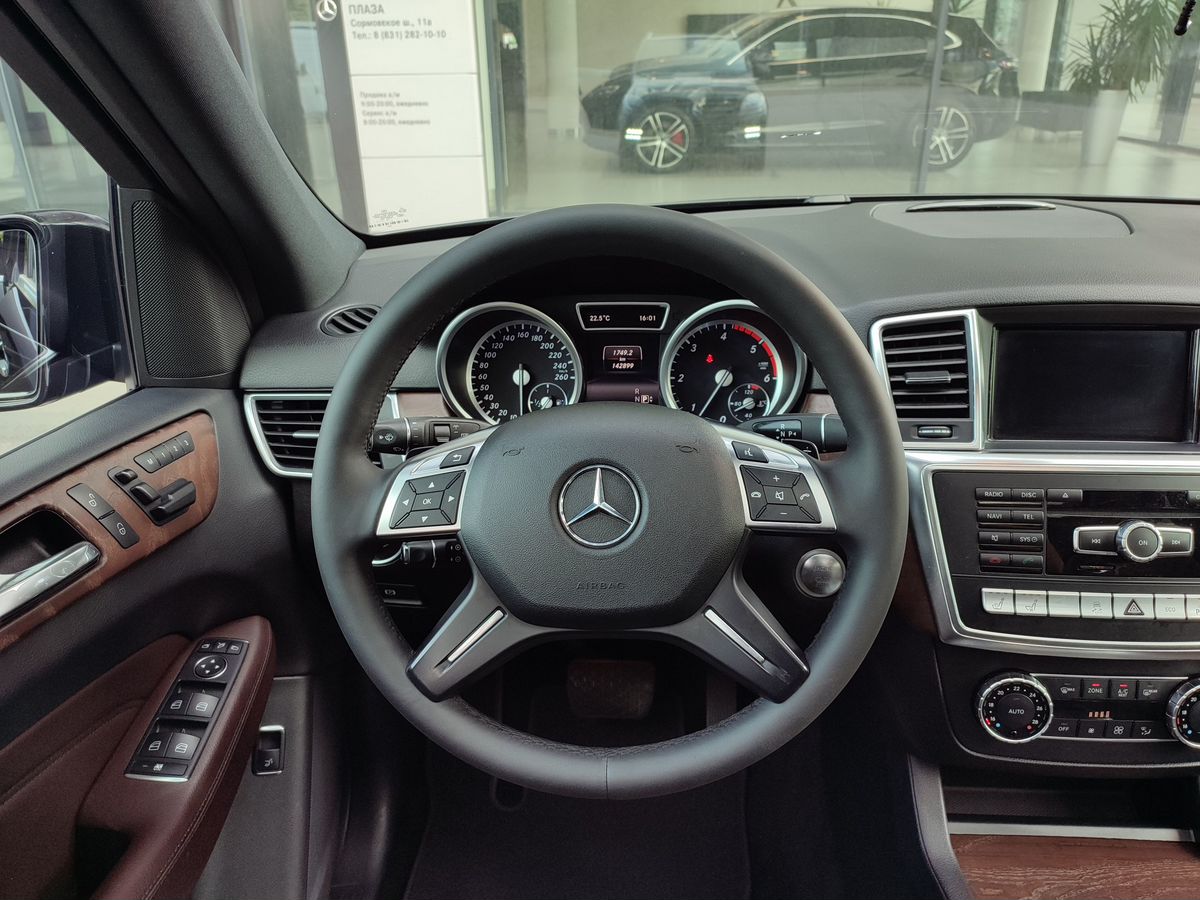 Mercedes-Benz M-Класс