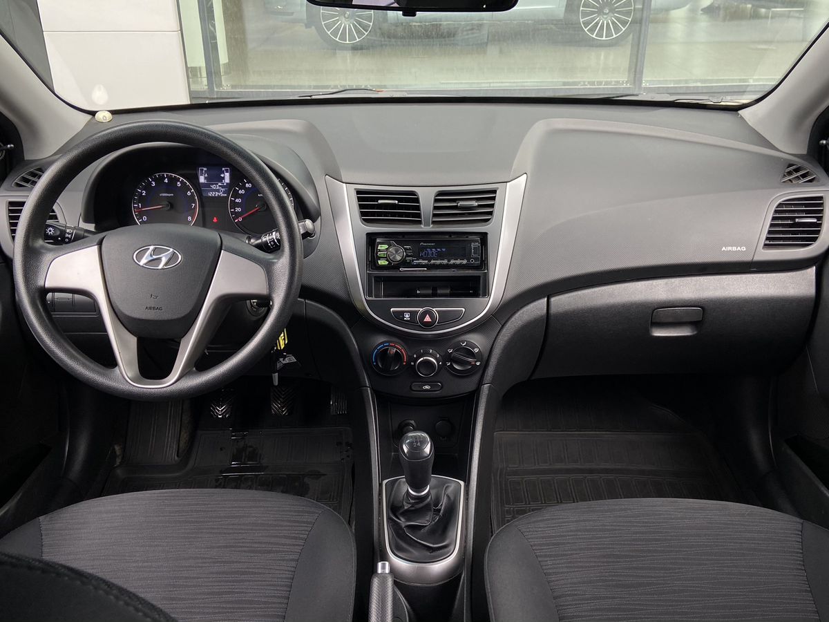 Hyundai Solaris