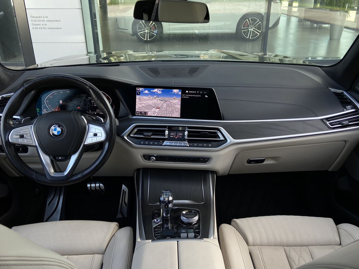 BMW X7