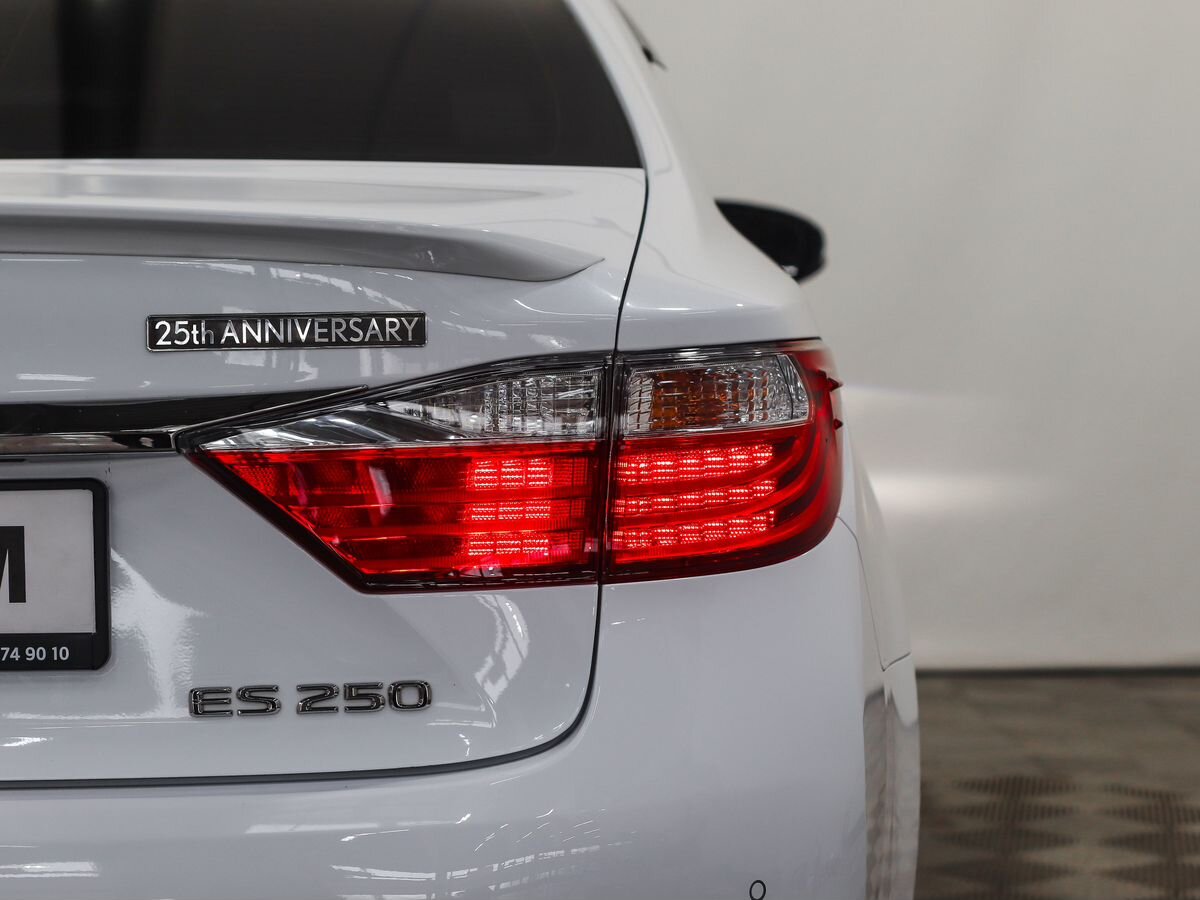 Lexus ES 2015 31