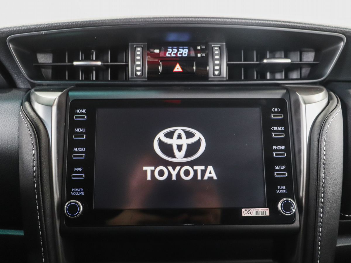 Toyota Fortuner 2021 17