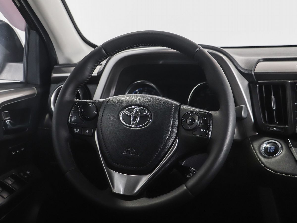 Toyota RAV4 2016 12