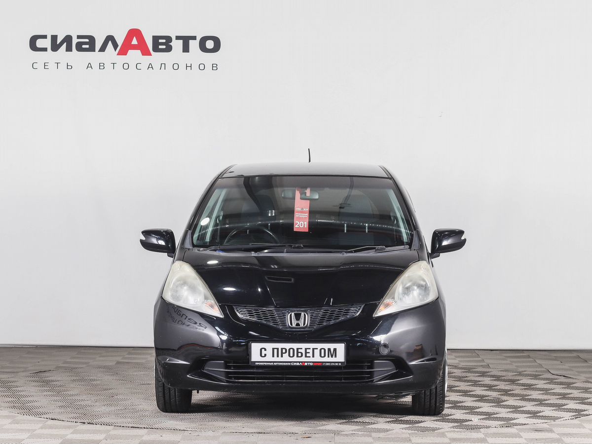 Купить б/у Honda Fit 2010 null г., с пробегом 200933 км в Красноярске: цена  720000