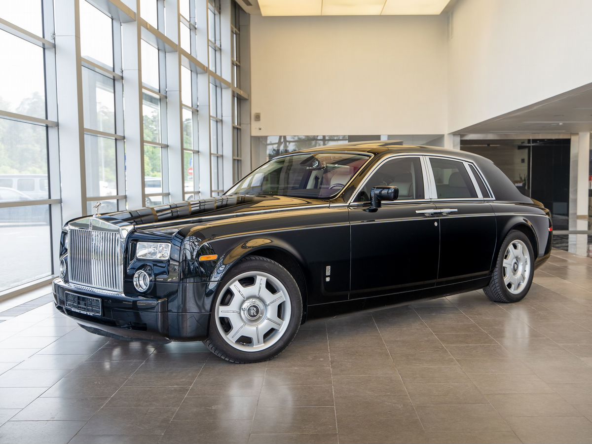 Rolls-Royce Phantom Long 6.8 AT (460 л.с.)