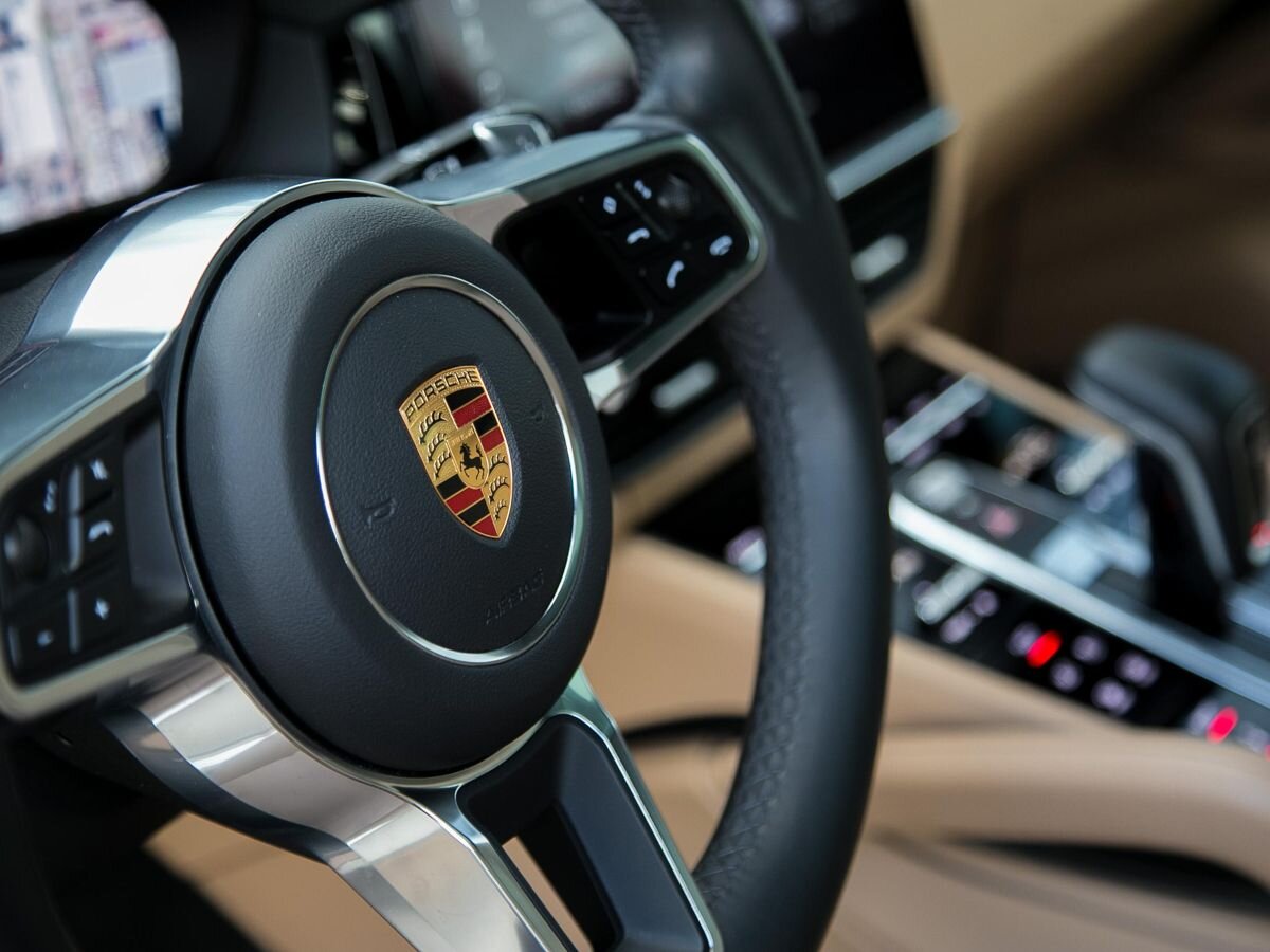 2019 Porsche Cayenne III, Коричневый, 7499000 рублей - вид 30