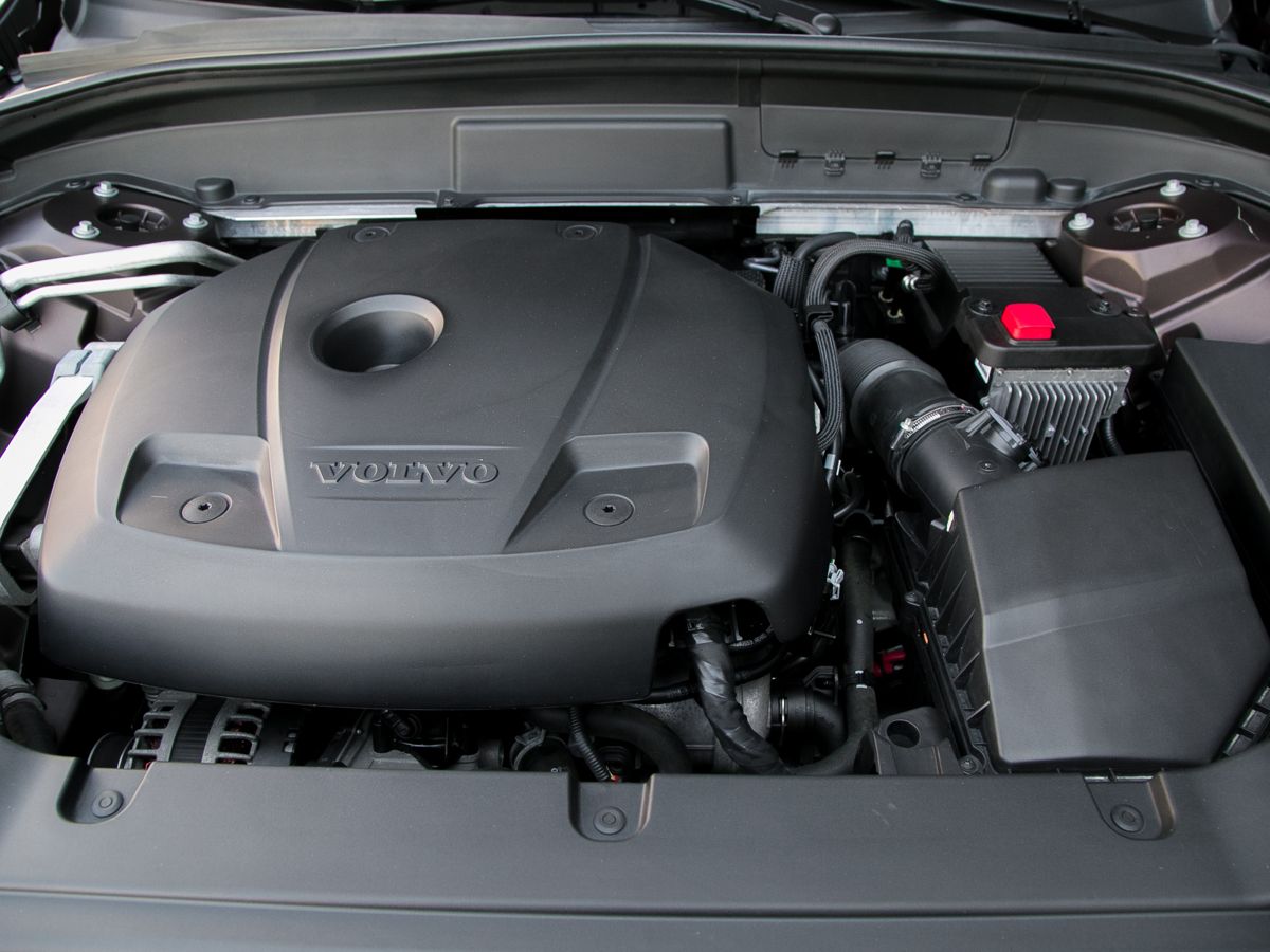 2019 Volvo XC60 II, Коричневый, 3740000 рублей - вид 34
