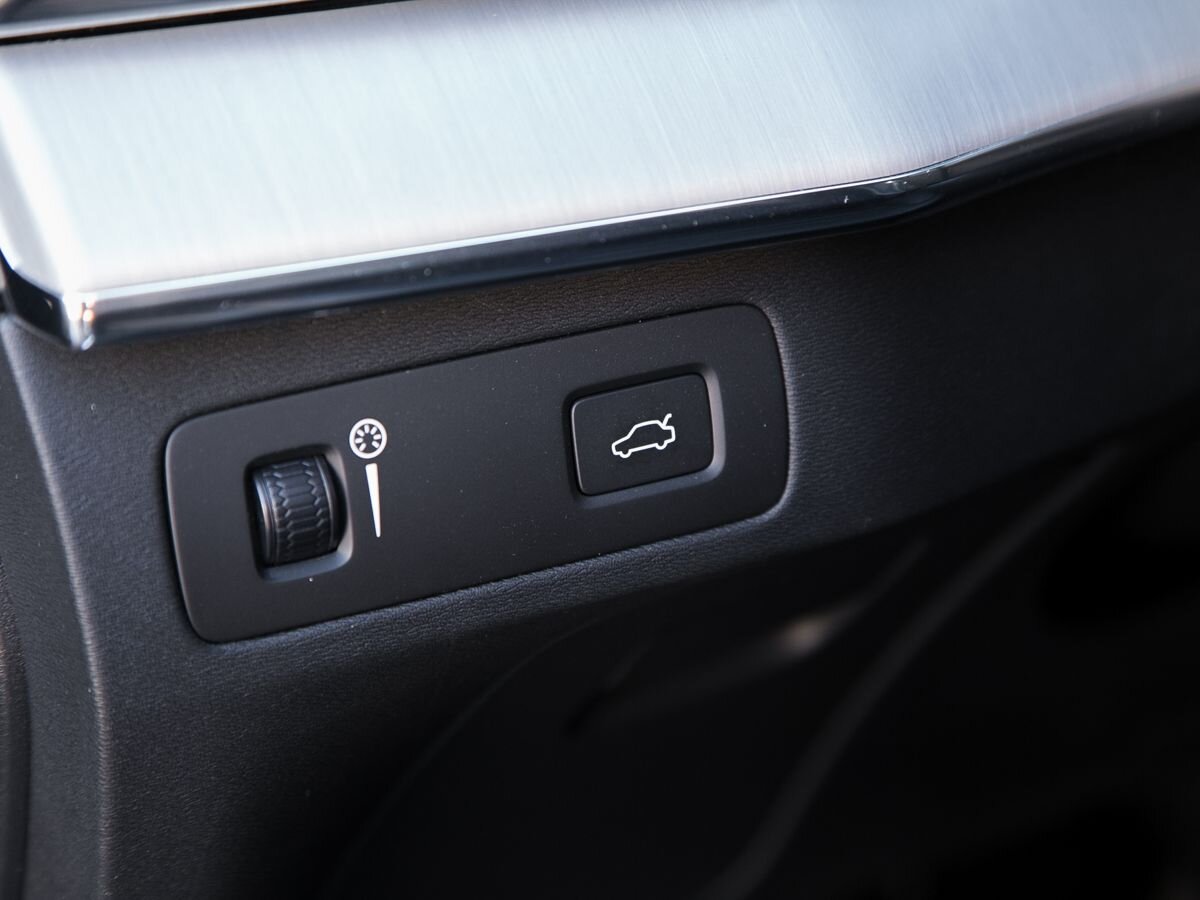 2020 Volvo XC90 II Рестайлинг, Черный, 6690000 рублей - вид 32