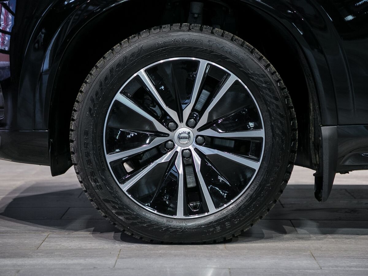 2020 Volvo XC90 II Рестайлинг, Черный, 6690000 рублей - вид 7