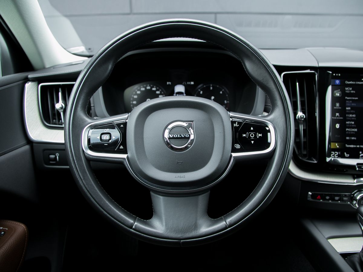 2020 Volvo XC60 II, Коричневый, 4790000 рублей - вид 15