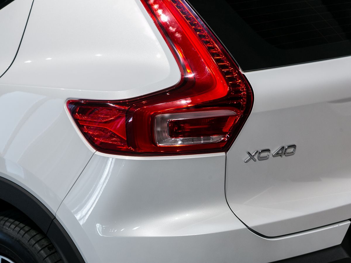 2021 Volvo XC40 I, Белый, 3995000 рублей - вид 12