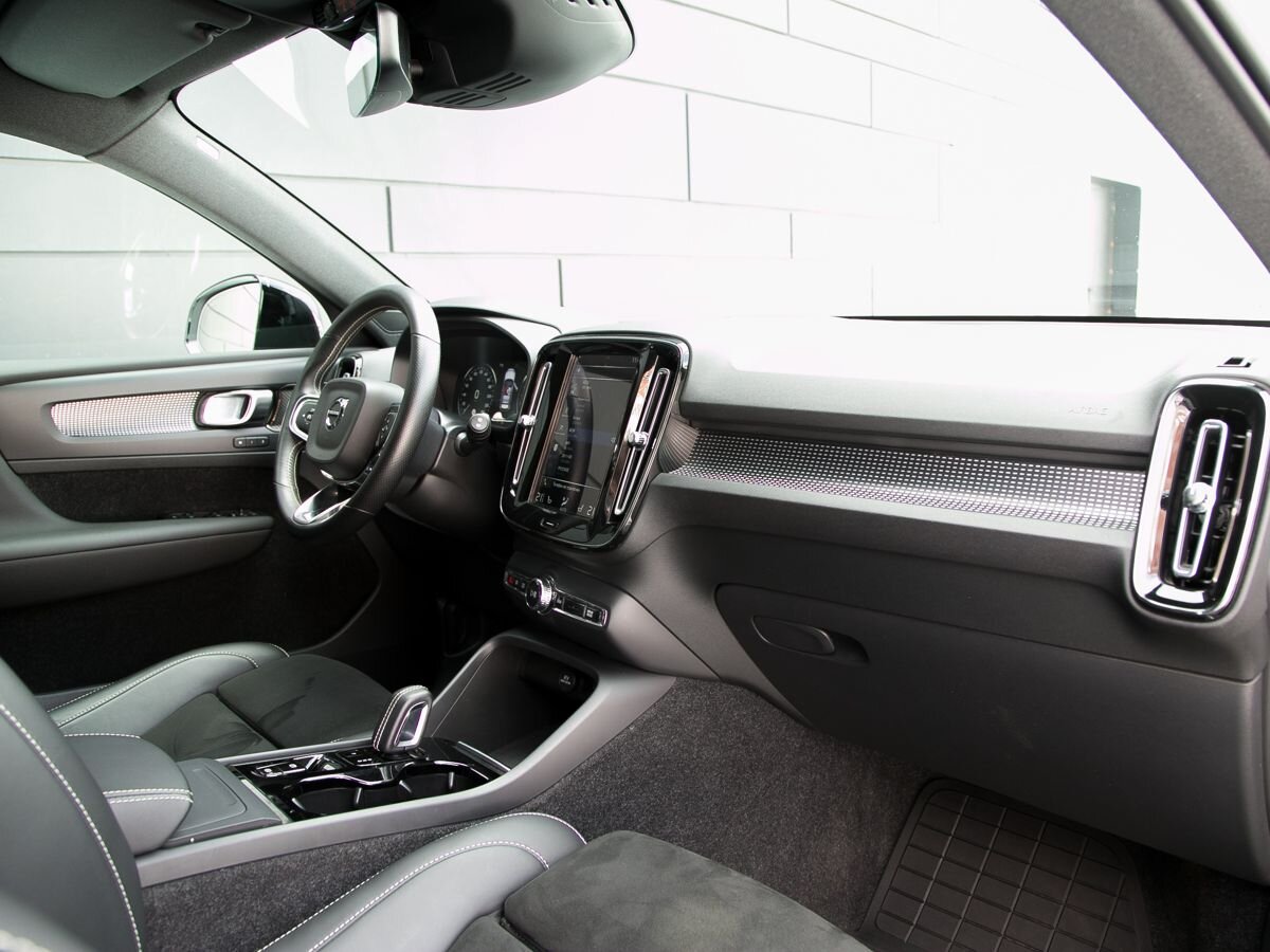 2021 Volvo XC40 I, Белый, 3995000 рублей - вид 27