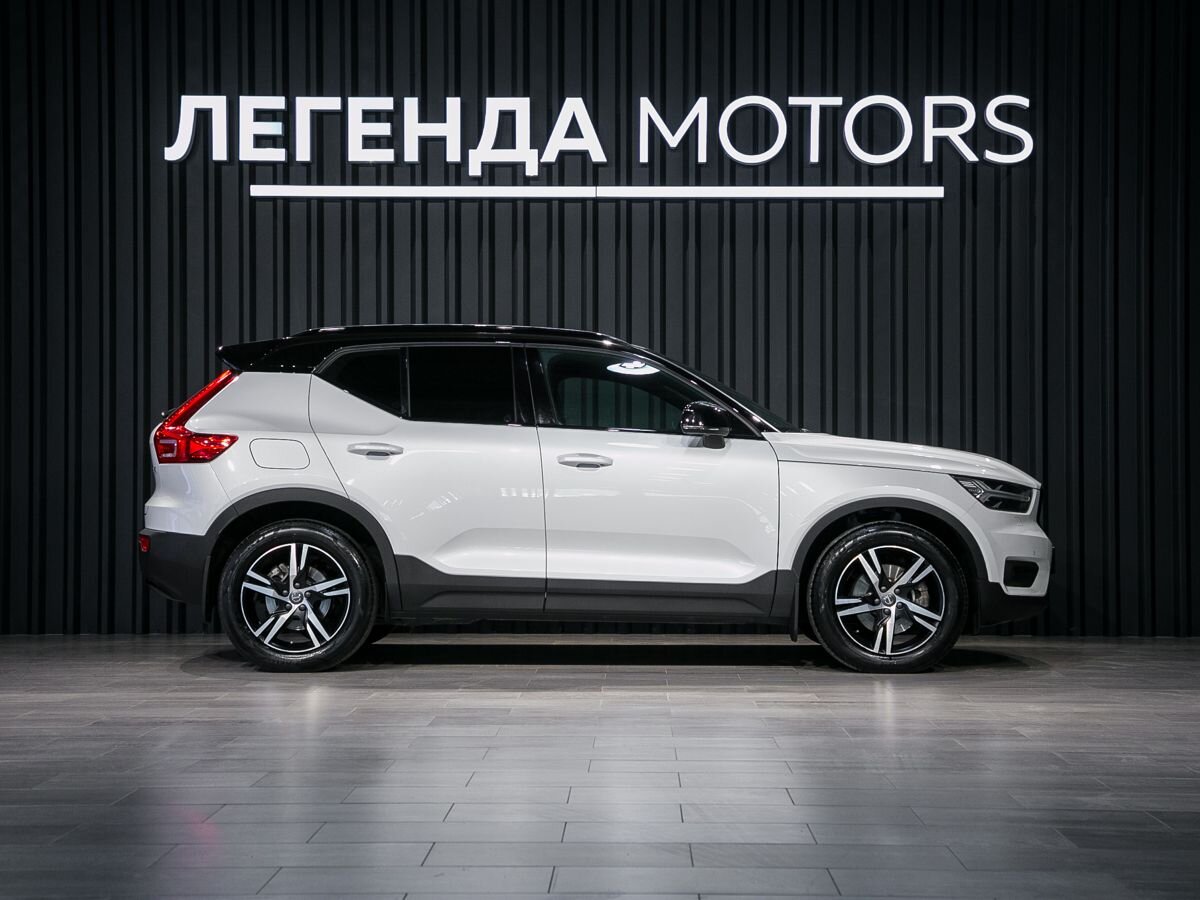 2021 Volvo XC40 I, Белый, 3995000 рублей, вид 3