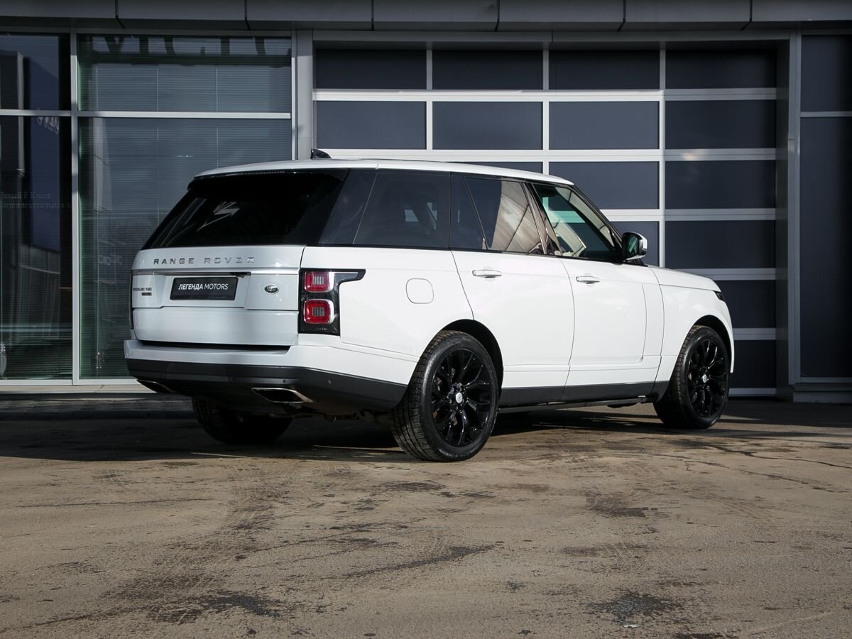 2018 Land Rover Range Rover IV Рестайлинг, Белый, 8890000 рублей, вид 4