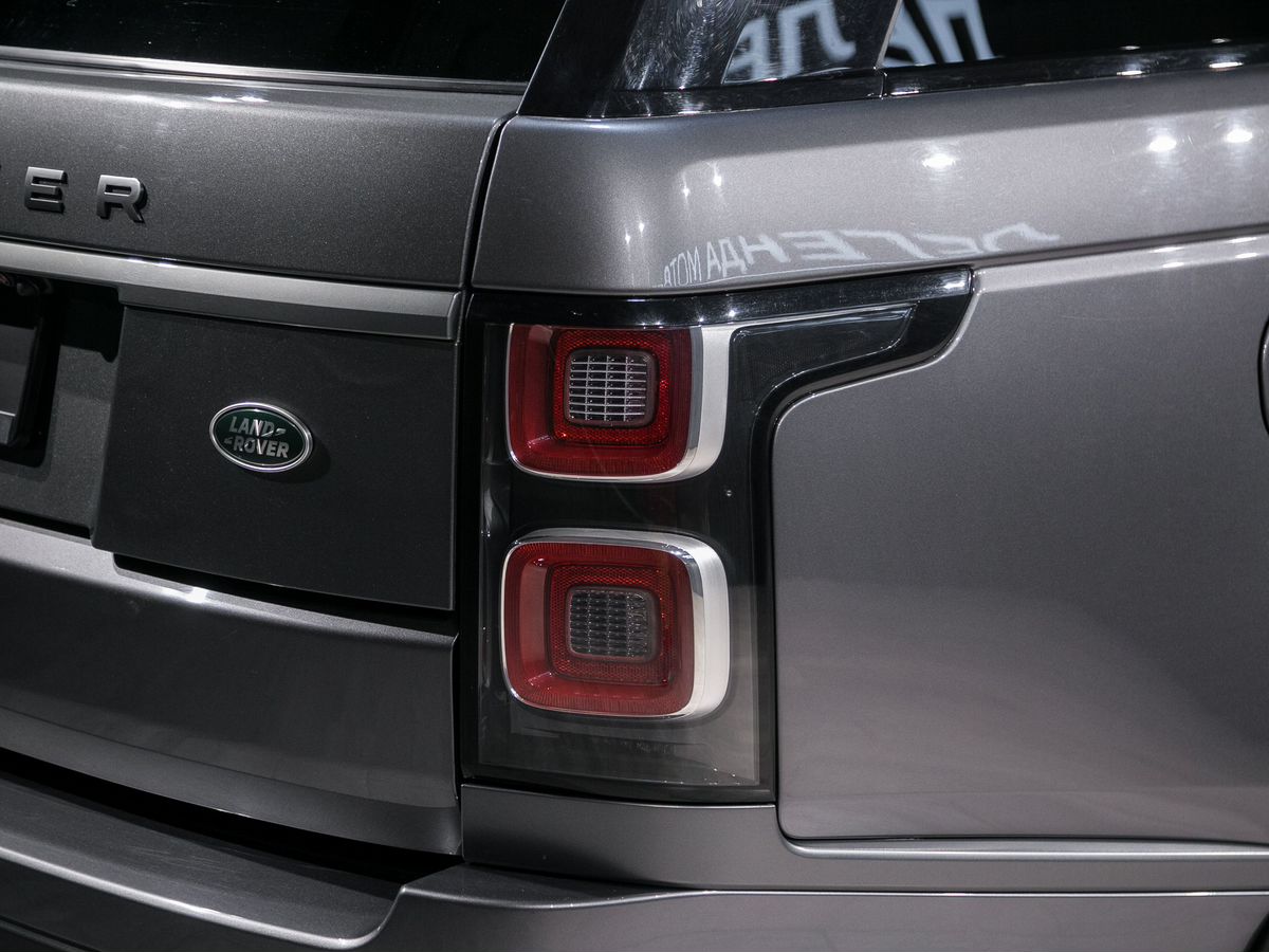 2018 Land Rover Range Rover IV Рестайлинг, Серый, 6395000 рублей - вид 11