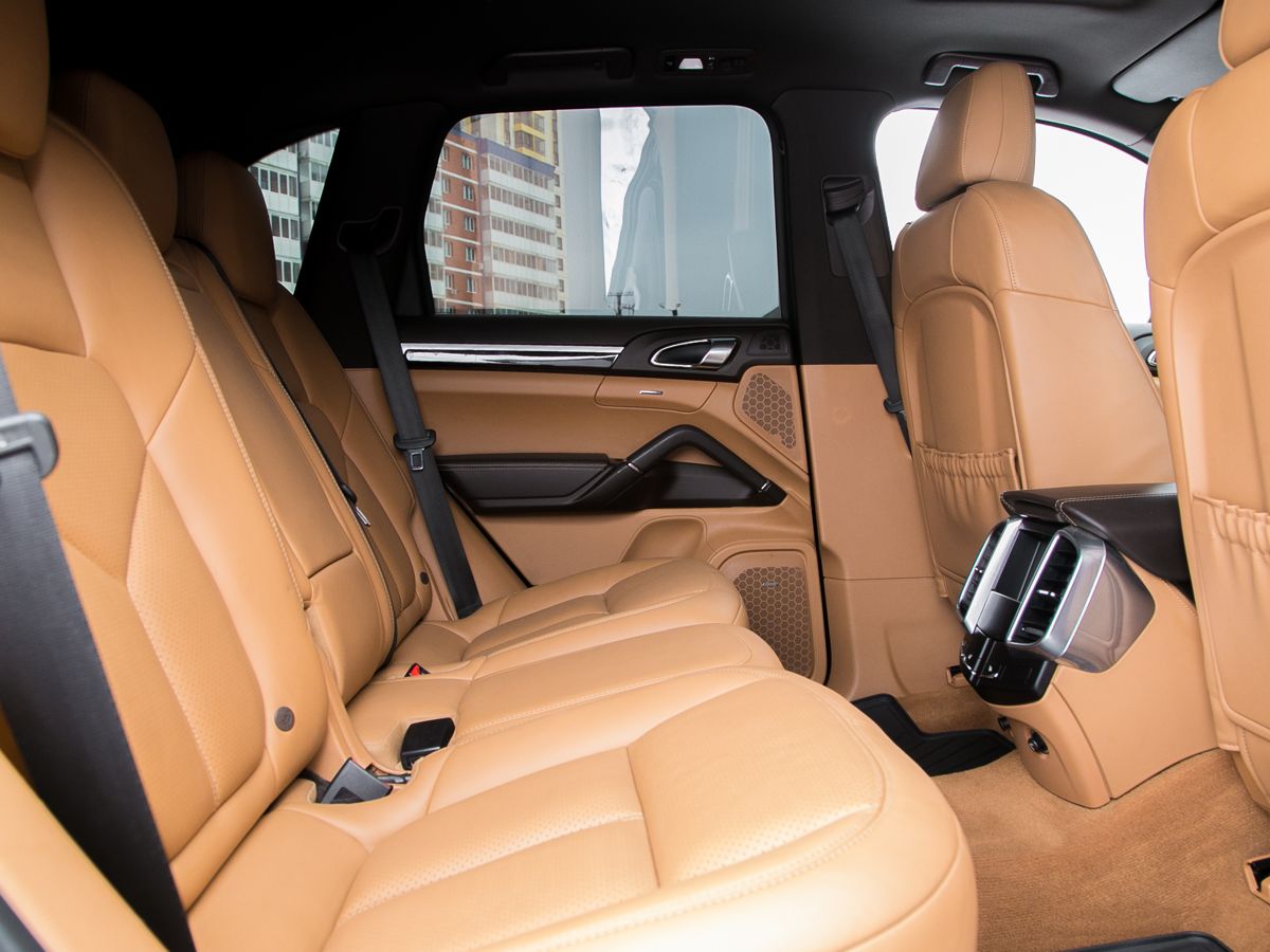 2015 Porsche Cayenne II Рестайлинг (958), Черный, 4090000 рублей - вид 36