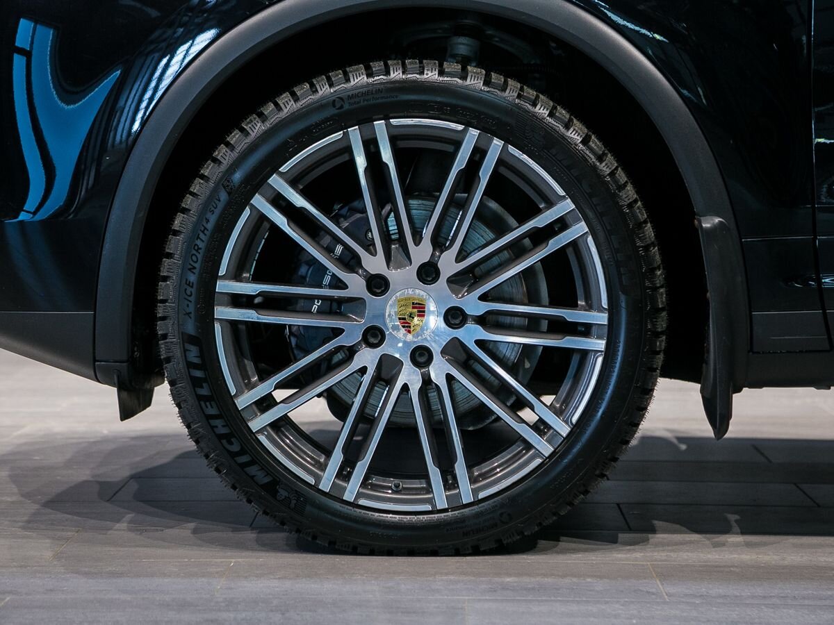 2015 Porsche Cayenne II Рестайлинг (958), Черный, 4090000 рублей - вид 8