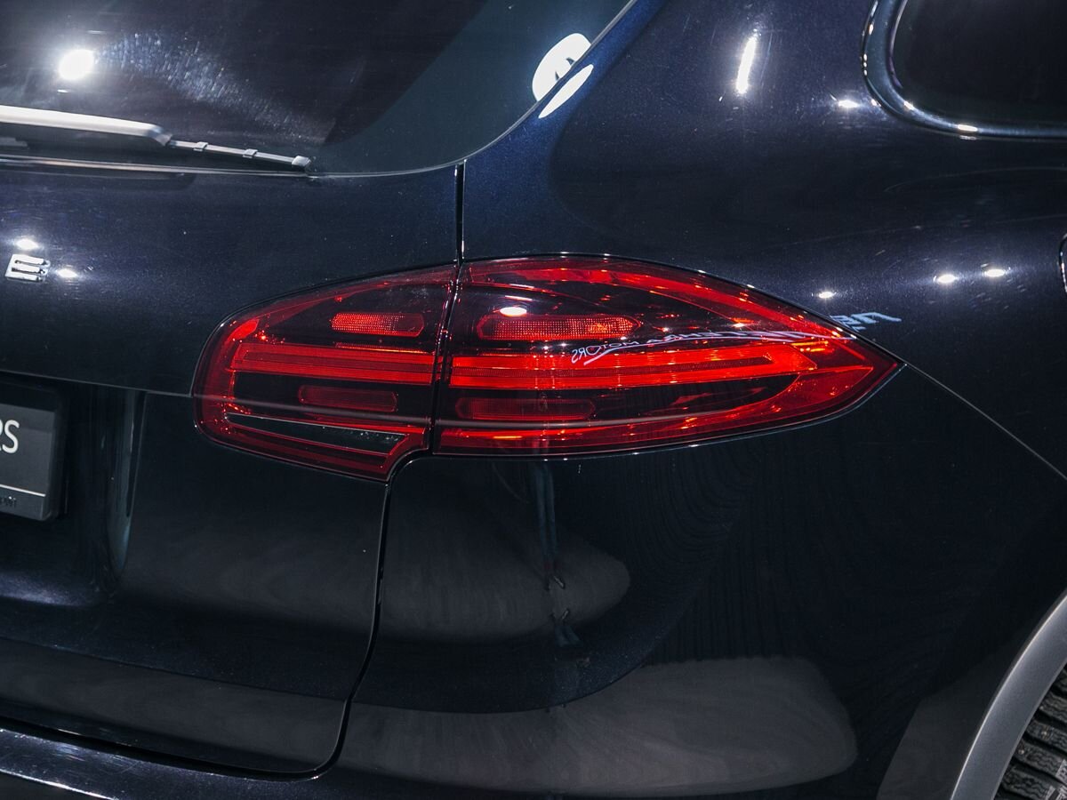 2015 Porsche Cayenne II Рестайлинг (958), Черный, 4090000 рублей - вид 11