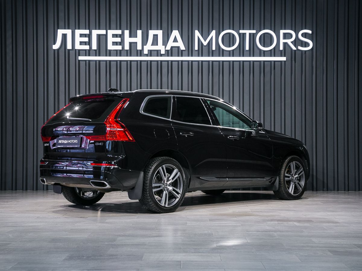 2021 Volvo XC60 II, Черный, 4998000 рублей - вид 4